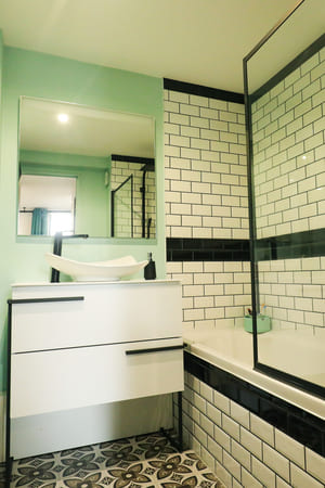 Salle de bain illustrant l’harmonisation Feng Shui